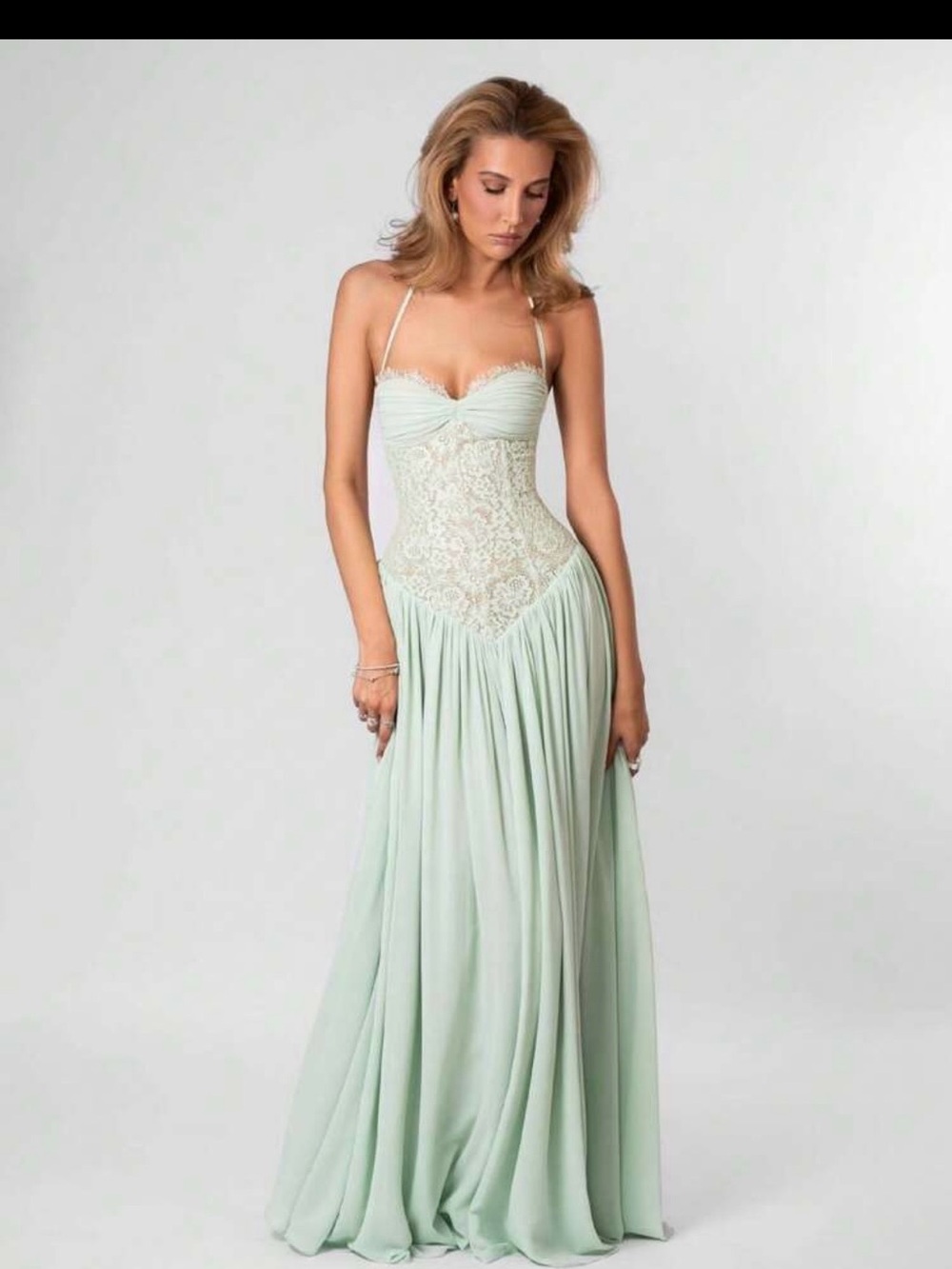 Elegant Lace-Bodice Mint Green Evening Dress